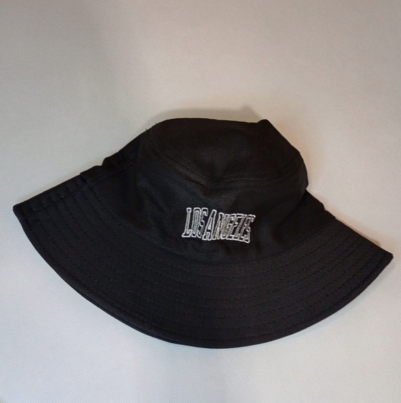 LOS ANGELES BUCKET HAT - Picture 4 of 8